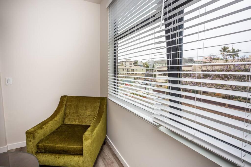 Appartement Comfy With Cali King Size Mattress *