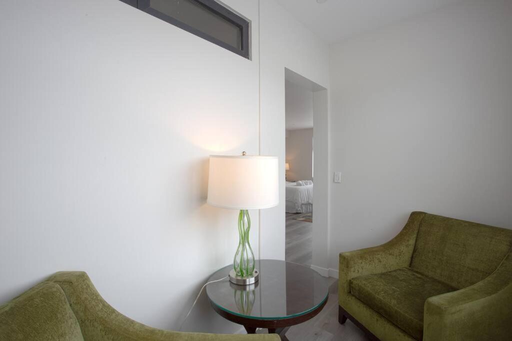 Appartement Comfy With Cali King Size Mattress *